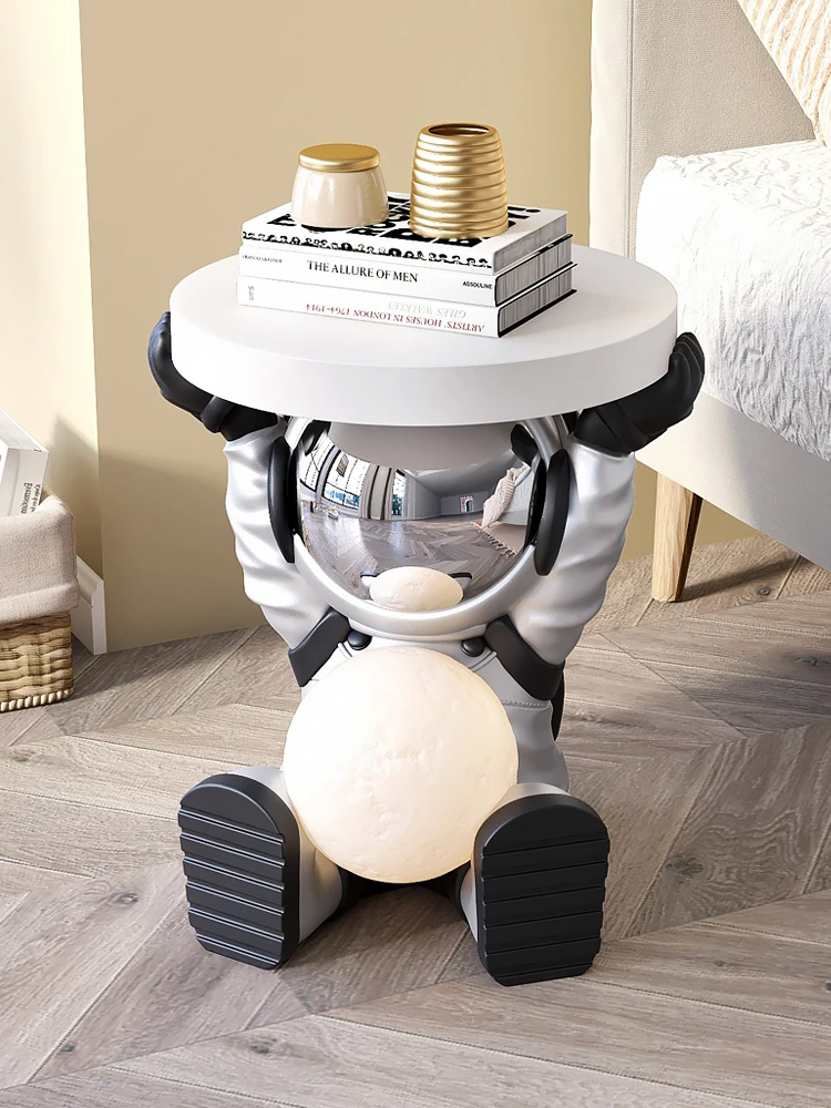 

Home Decor Astronaut Statues Side Tables Creative Round Coffee Tables Living Room Sofa Corner Table Room Decor Bedside Cupboard