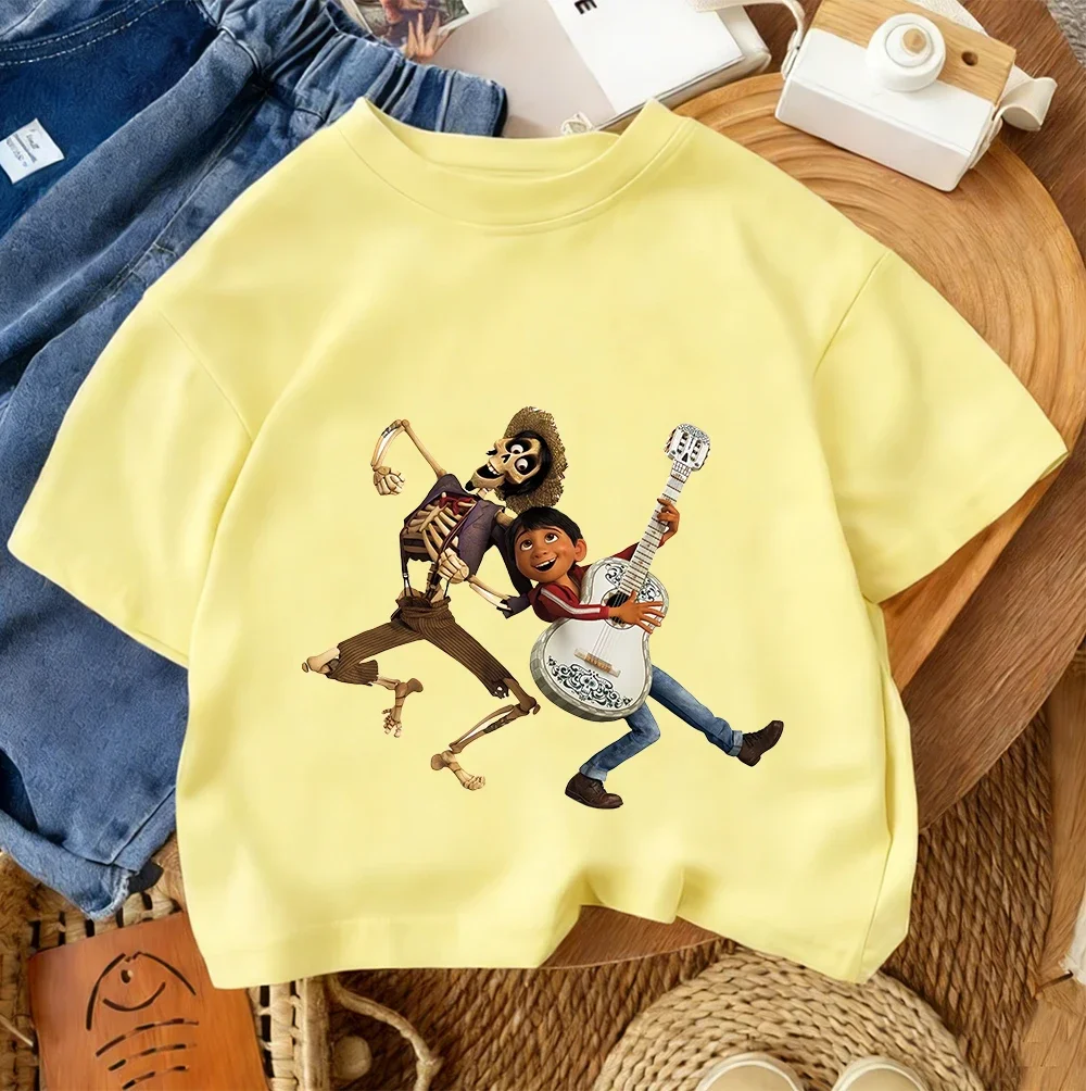 

Летняя детская футболка 2026 с принтом Coco, милая футболка в стиле Kawaii для мальчиков и девочек, повседневная модная уличная одежда с круглым вырезом для детей 3-14 лет