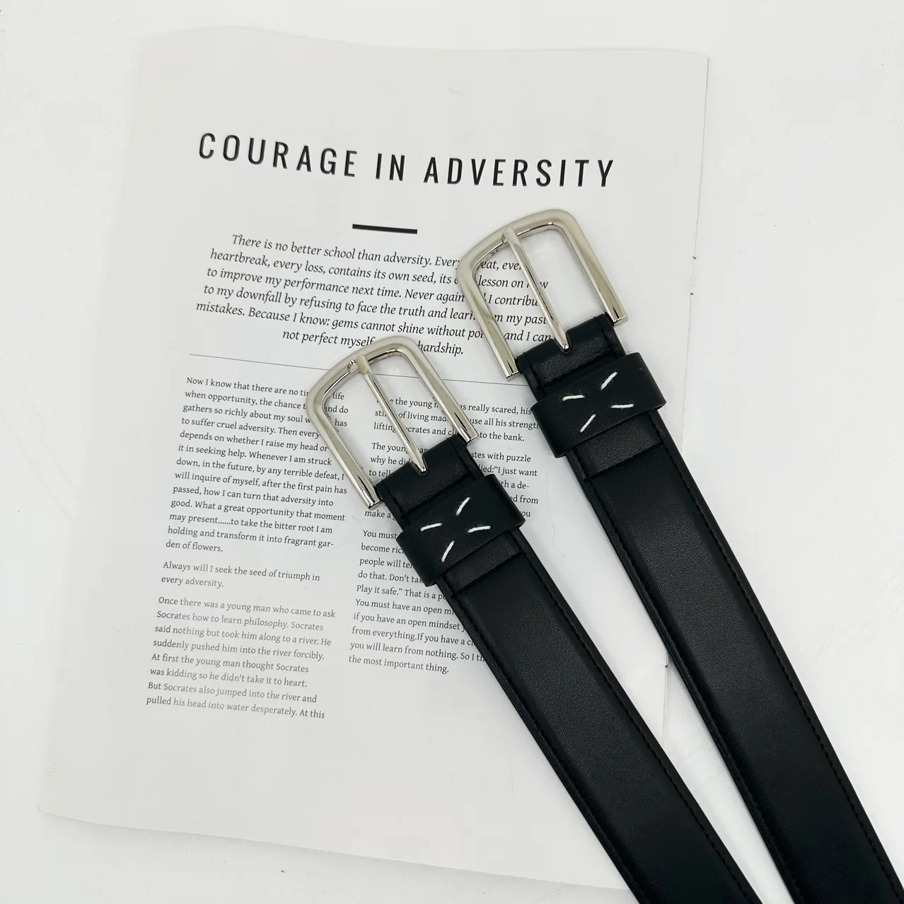 Una cintura per donna e uomo, semplice e versatile, fibbia ad ago nera per studenti, decorazione personalizzata, cintura per donna