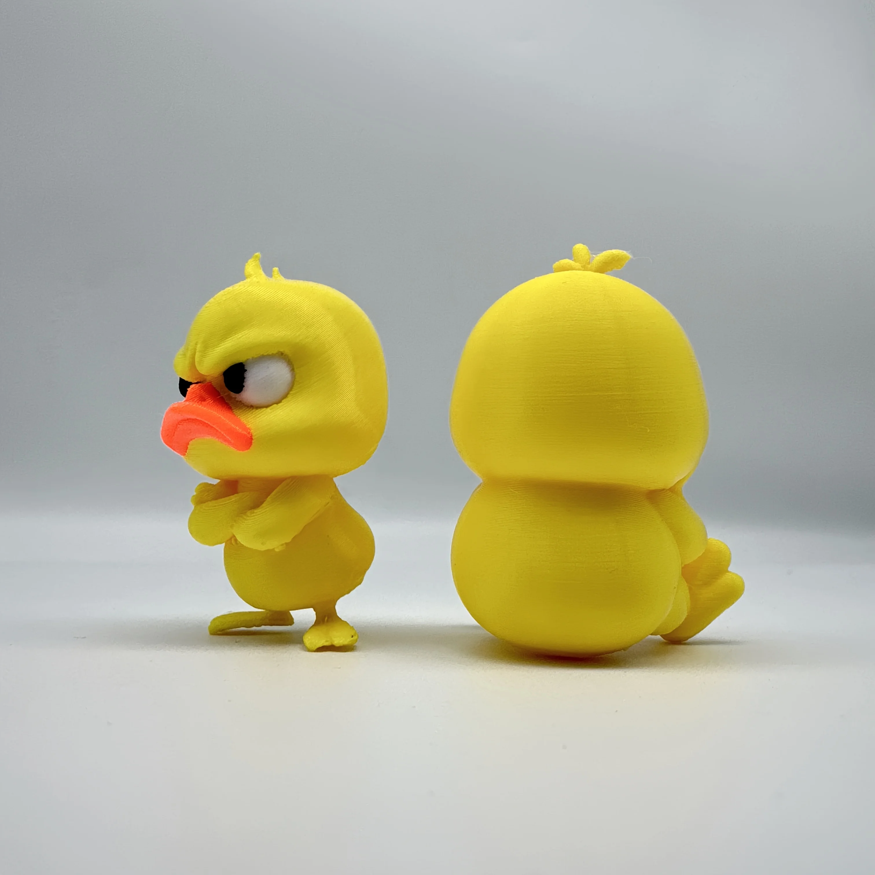 3 قطع تمثال بطة غاضبة مطبوعة ثلاثية الأبعاد - بطة بلاستيكية صفراء كلاسيكية مع منقار وأقدام برتقالية، مثالية لديكور المنزل، زخرفة المكتب