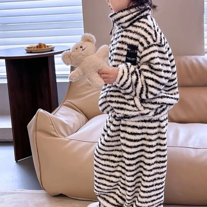 

Зимняя домашняя одежда с флисовой подкладкой, теплый уютный детский комплект одежды для сна, термофланелевая пижама с мультяшным дизайном для мальчиков и девочек в полоску