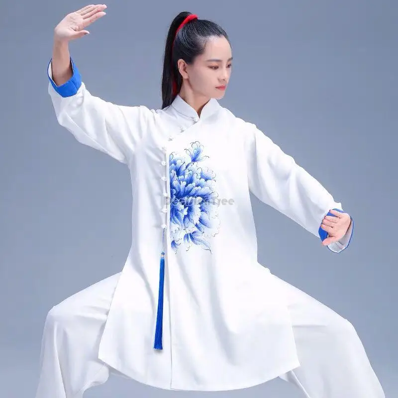 2023 nowych chińskich mężczyzn tai chi bierze udział w ćwiczeniach sztuk walki qigong performance competition tai chi weź zen chiński styl w48