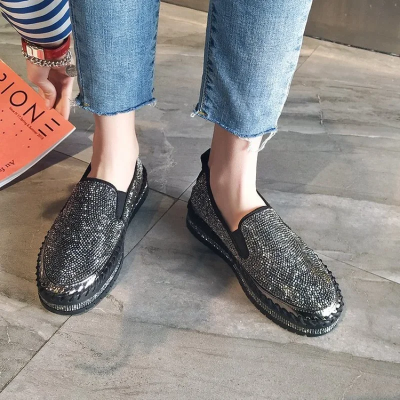 Women New Flats Crystal Ladies Glitter Bling Loafers Flat Platform Fashion Women Casual Moccasins Female Shoes Zapatos De Mujer