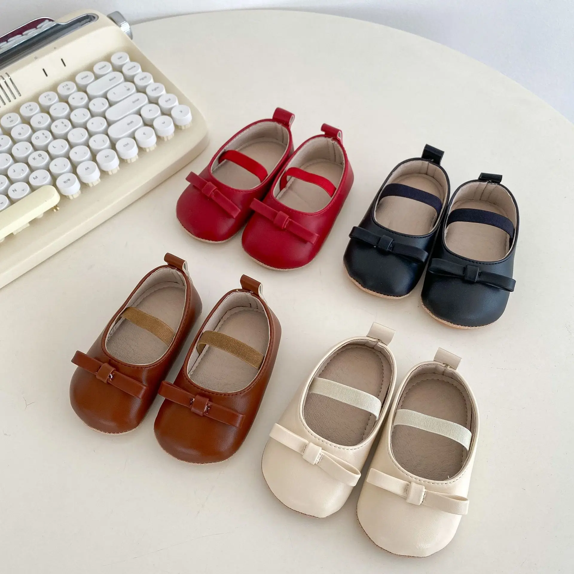 

​​2025 Spring Baby Girl Mary Janes Bow Design Soft Sole Non-Slip Durable Solid Color 3 Options 0-18 Months​