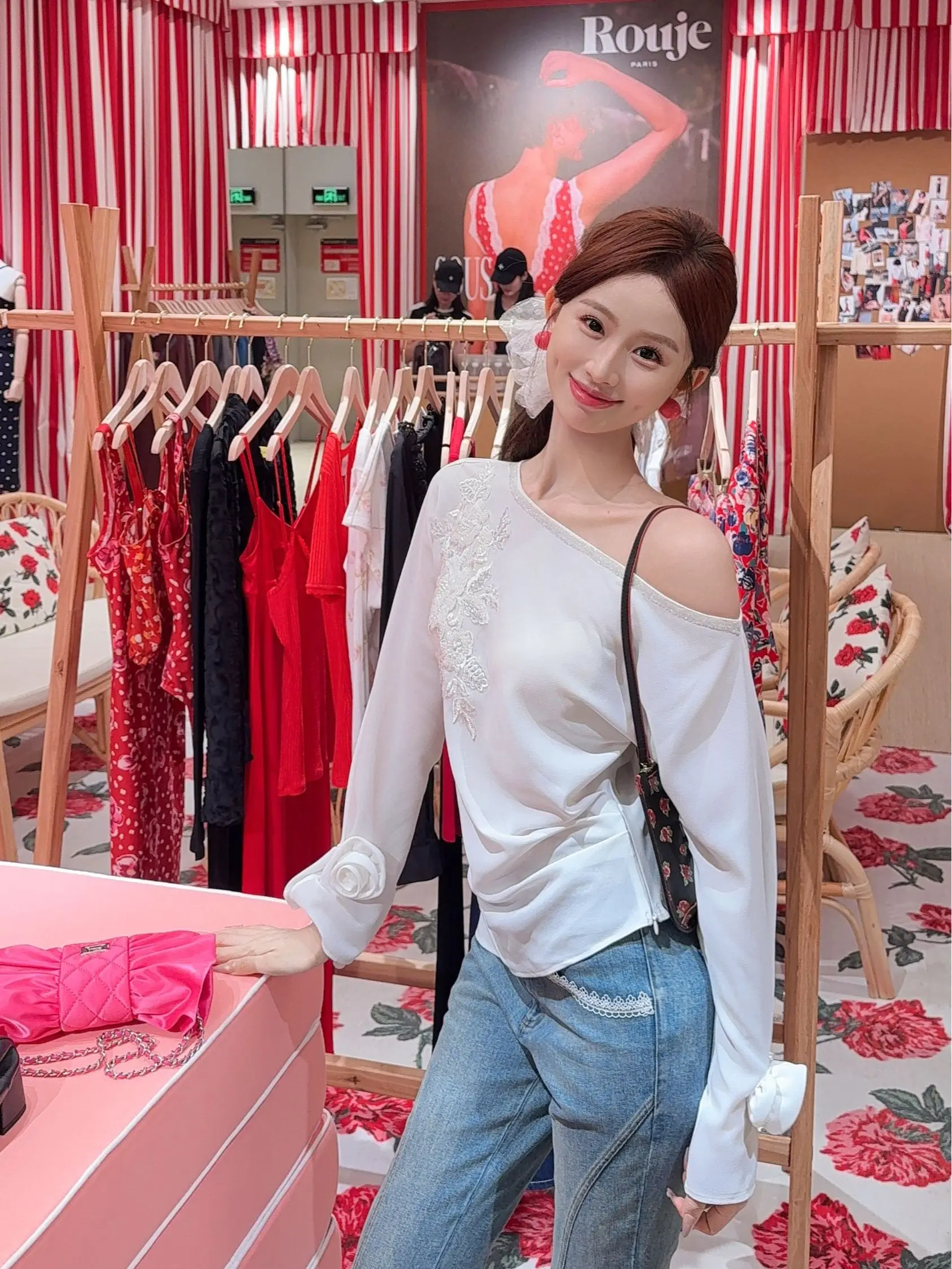 

Ele Faionable Slimming Ladies Top Yang XiaoXiao LanTing White Jade Side oulder Waist Inward Long Sve T-irt