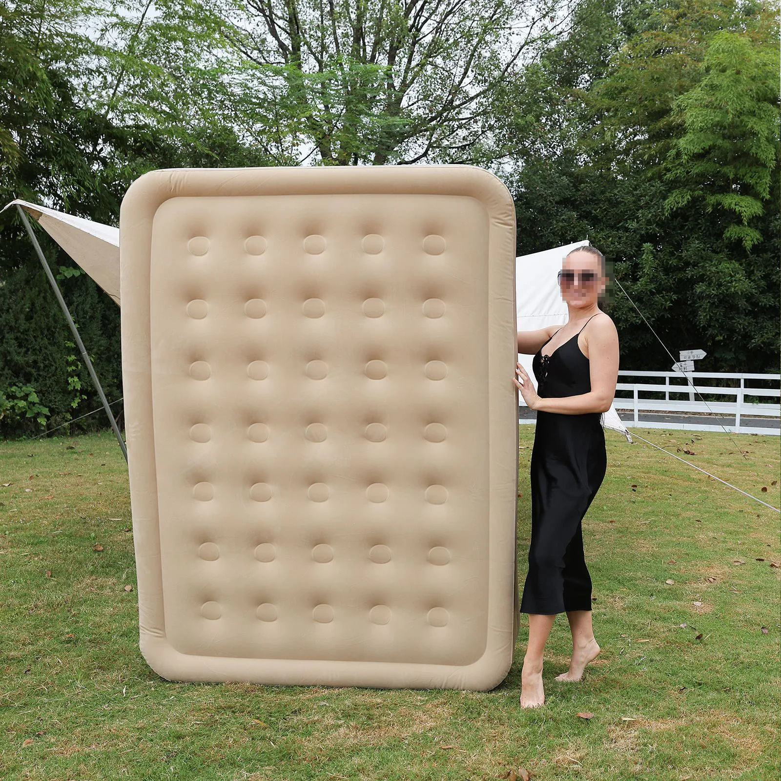 Outdoor Air Mattress Flocking Pvc Inflatable Bed Built-in Pump Single and Double Automatic Air Mattress 2026