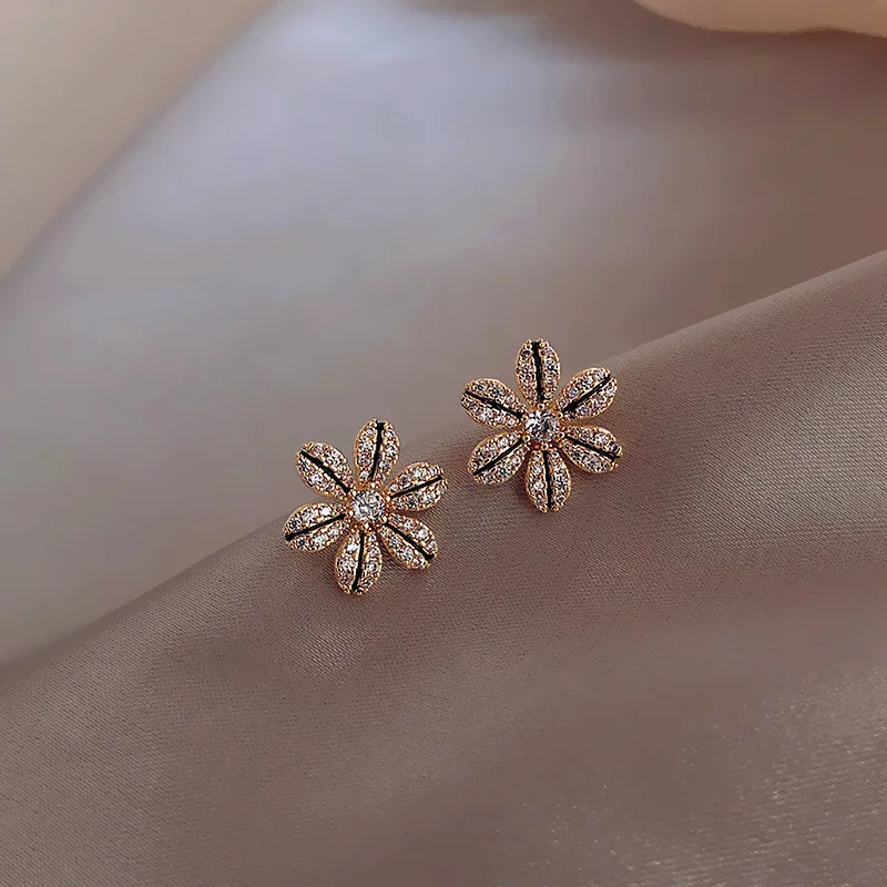 Personalized Six Petals Full Crystal Flower Stud Earrings For Women Sweet Party Wedding Jewelry Valentine\'s Day Gift Brincos