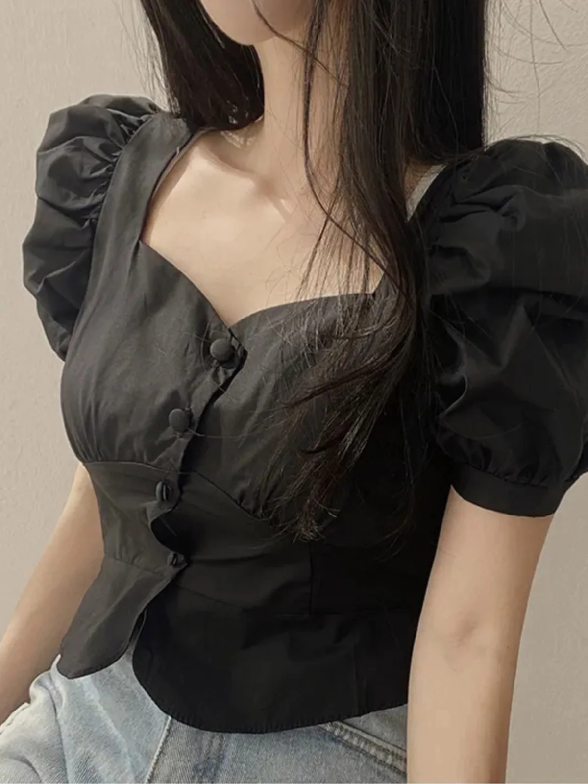 

Chic White Heart Collar Bubble Sve ort irt Women's Faionable Waist-Cinching Top Single Button Summer New Arrival