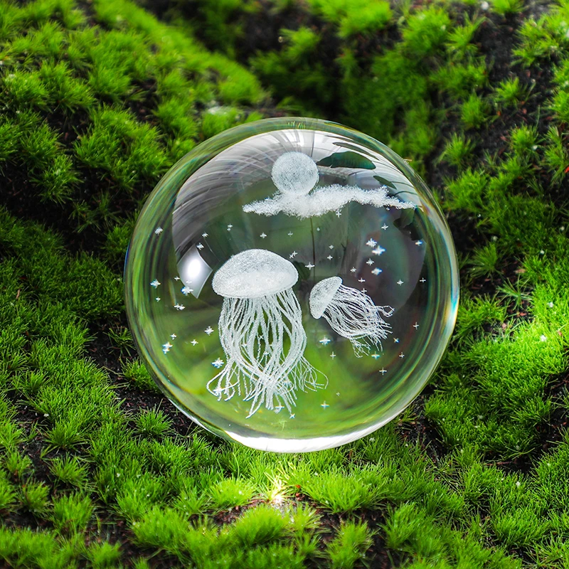 

8cm Jellyfish Crystal Ball 3D Dolphin Starfish Turtle Whale Animal Model Glass Decorative Balls Graduation Gift Home Decoration