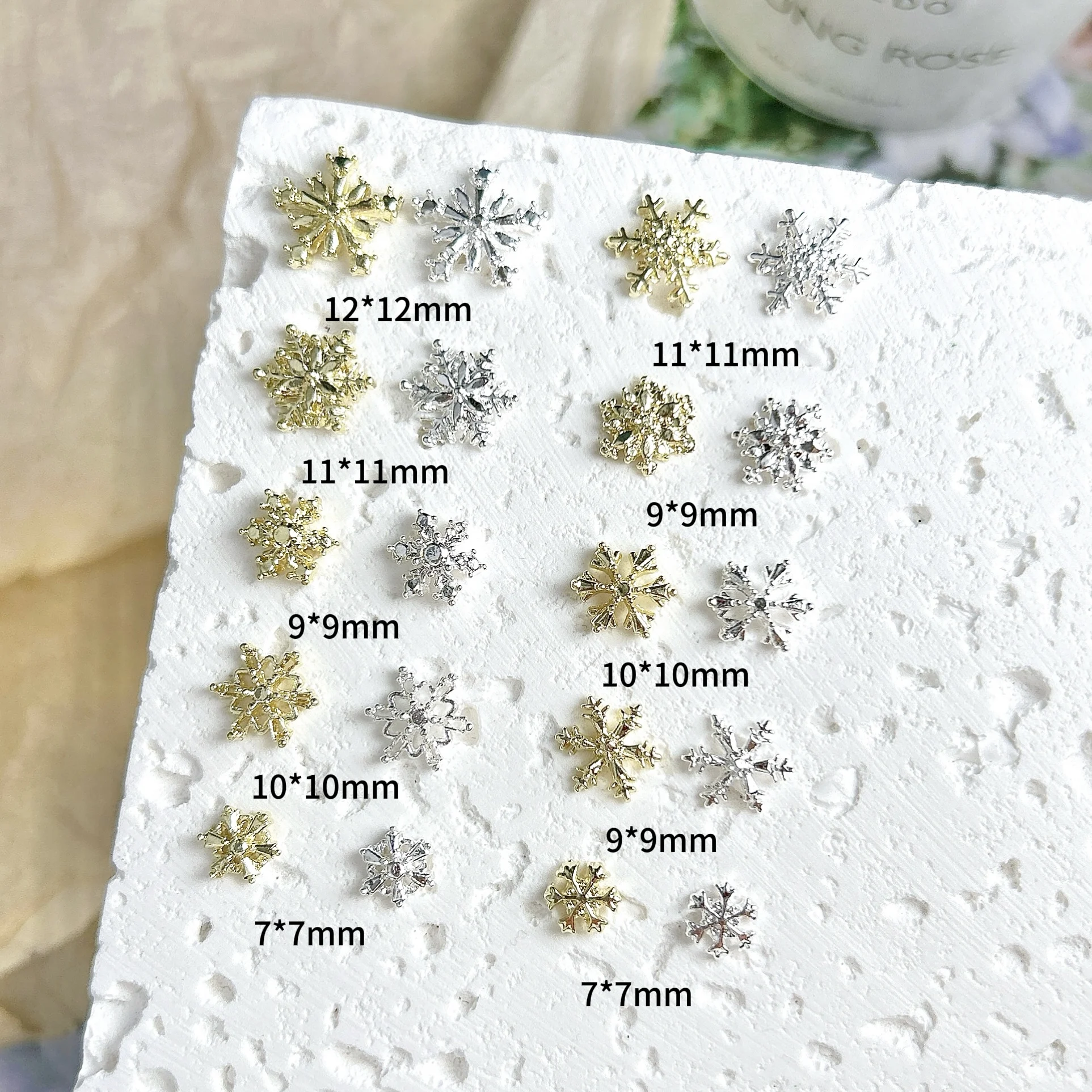 20 pçs estilo múltiplo criativo espumante floco de neve encantos da arte do prego luz liga luxo floco de neve decorações do prego diy unhas francesas