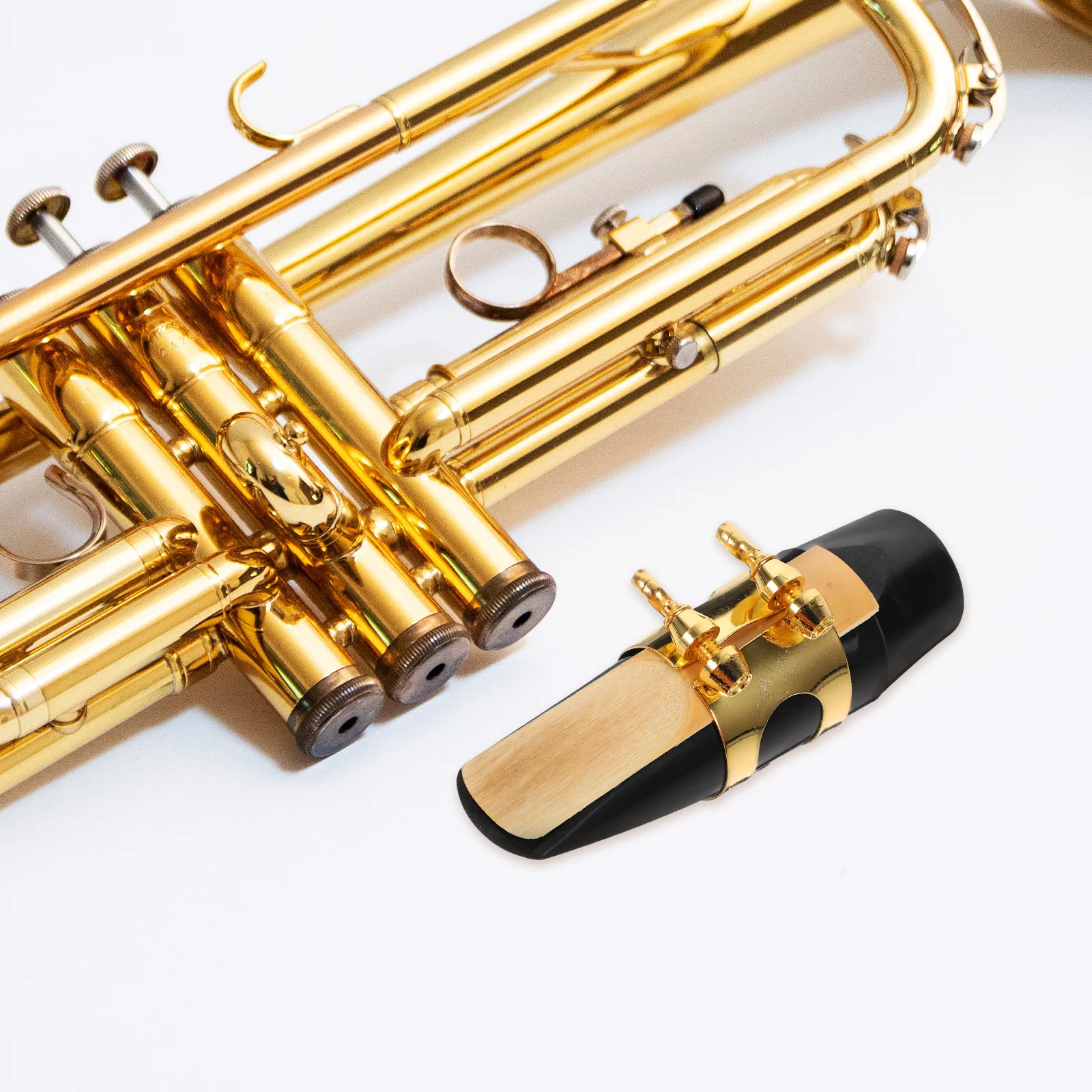 قطعة فم ألتو ساكس مع غطاء ريد ربط متين للاستخدام طويل الأمد محمول يحمل لون لطيف سطوع رباط معدني