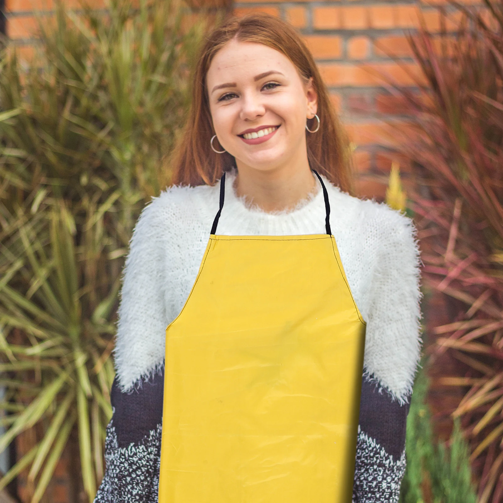 

Cleaning Apron for Kitchen Large Size Yellow Waterproof Oil Proof Wear Resistant Reusable Home Cooking BBQ Gardening Baking
