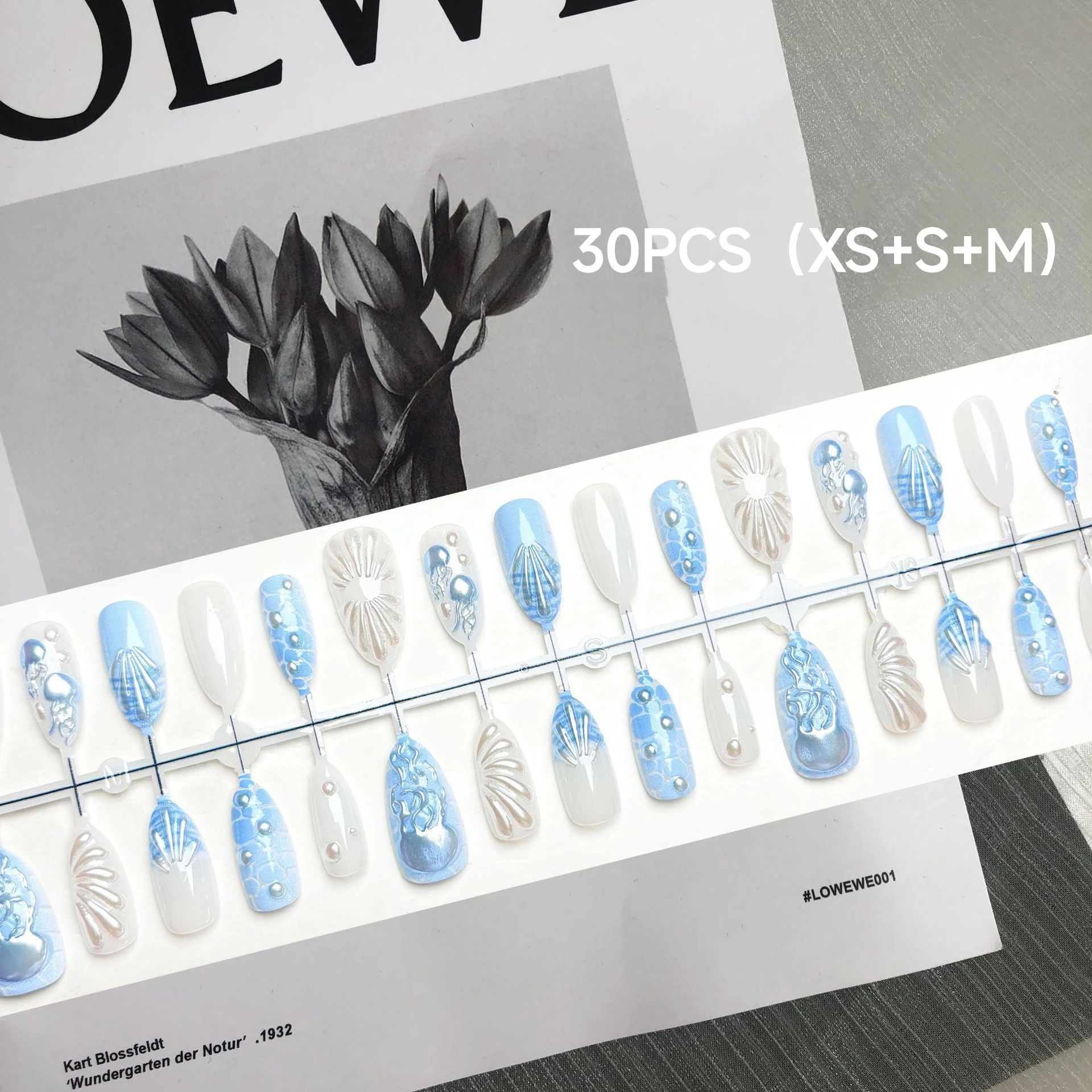 30 pçs azul praia imprensa em unhas arte com concha pérola design dicas de unhas falsas reutilizáveis conjuntos de unhas falsas de amêndoa de comprimento médio