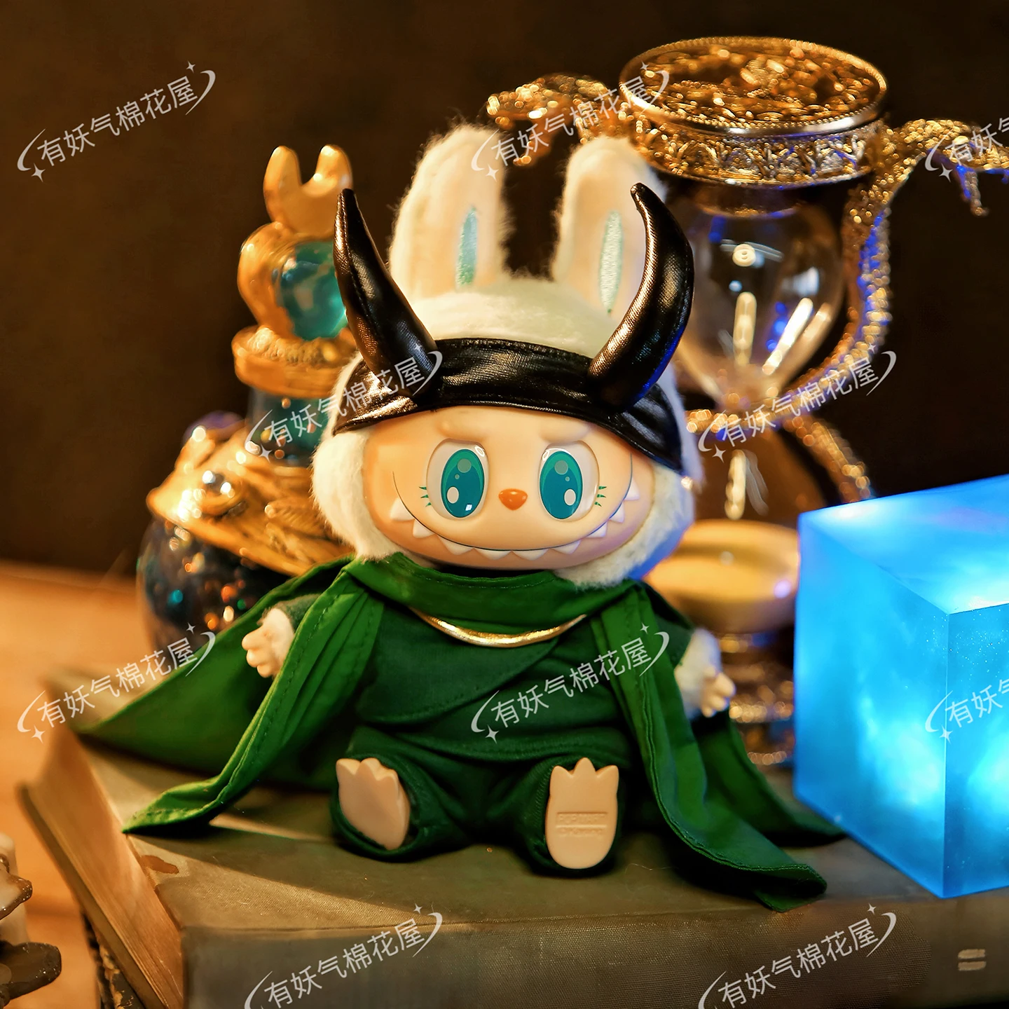 

Для labubu эксклюзивный размер стоя и сидения Локи время мутация авторская история Бог Локи Хэллоуин кукла одежда аксессуары