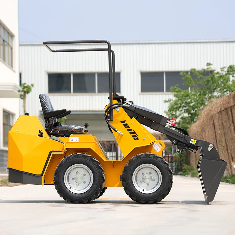 Mini minipala compatta personalizzata adatta per ruote urbane Piccola minipala a 4 ruote motrici per la costruzione di giardini agricoli