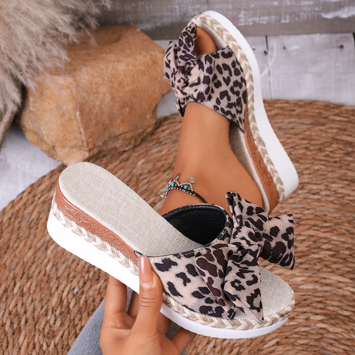 

2025 New Women Slippers Leopard Print Wedge Slippers Women Thick Bottom Platform Sandals Plus Size Non Slip Shoes Slides Women