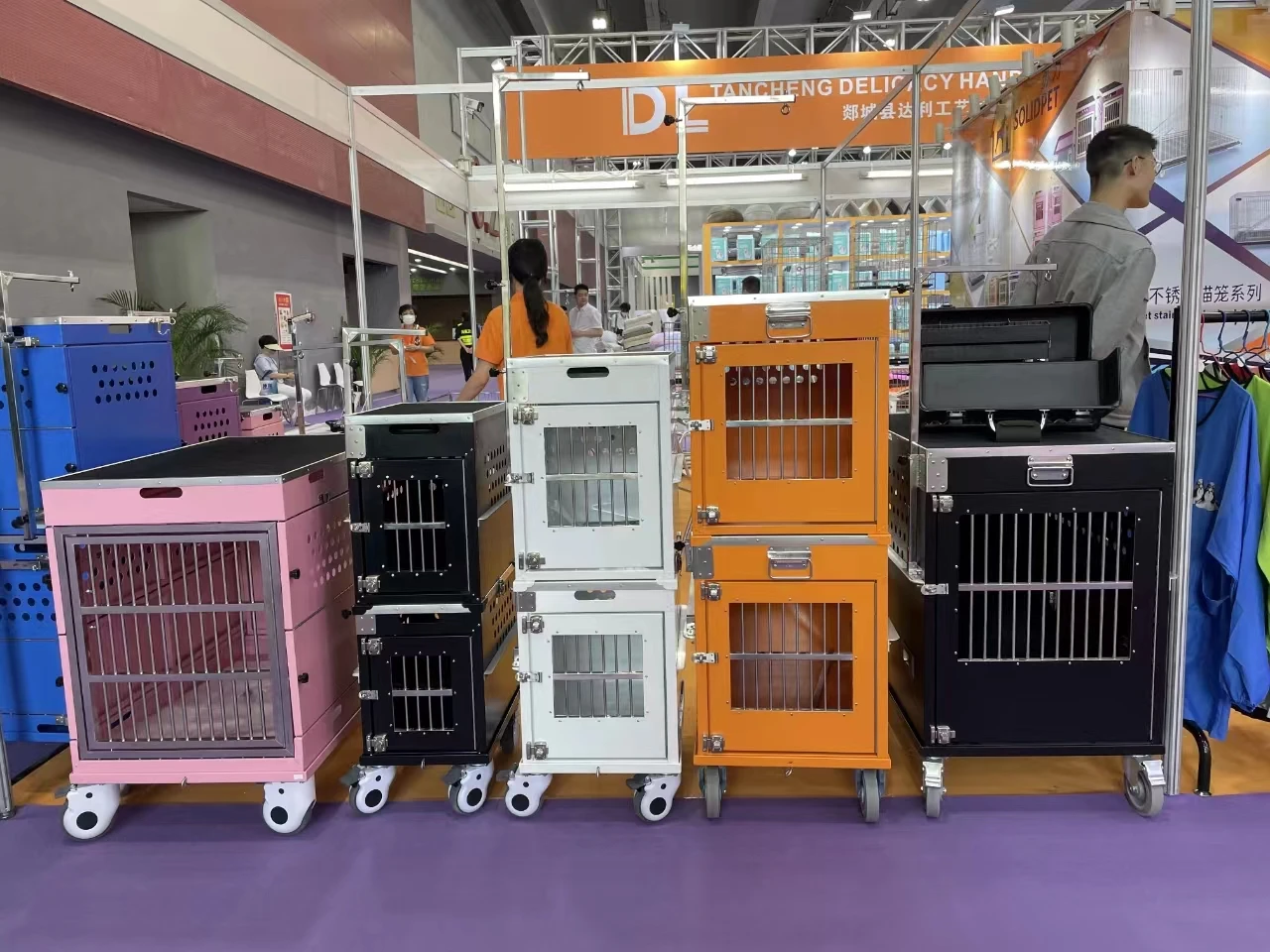 Private Label Aluminum Alloy Travel Trolley Pet Proof Dog Kennel Cage For Pet-Laboratory
