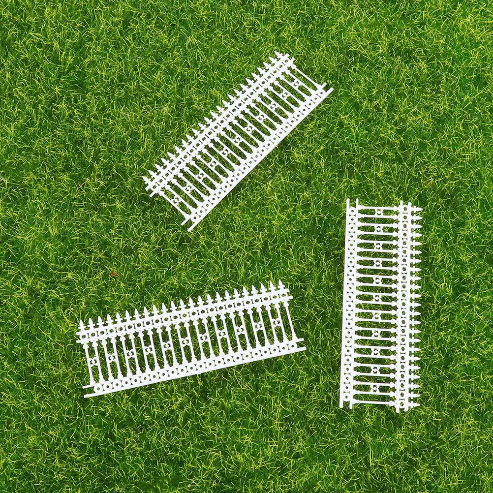 

1Set ABS Garden Fence Mini Ornament DIY Picket Fence for Sand Table Extended Length Sturdy Plastic Landscape Accessories