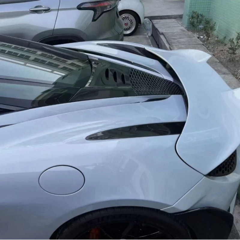 

Suitable for McLaren 720S, modified and upgraded to 765LT model, dry carbon fiber engine cover shield
