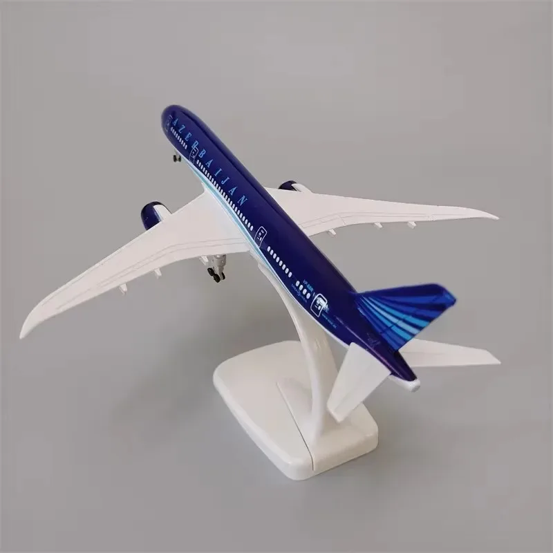 Metal Aircraft Airliner Model 20cm 1:400 Azerbaijan Airlines B787 Metal Replica Alloy Material Aviation Simulation Toys Boy Gift