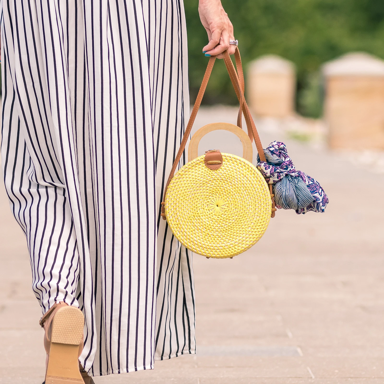 

4pcs D Shaped Bamboo Wood Bag Handles Women Simple Design Fashionable Decorative Purse Grips Handbag Accessories Box Bag Parts