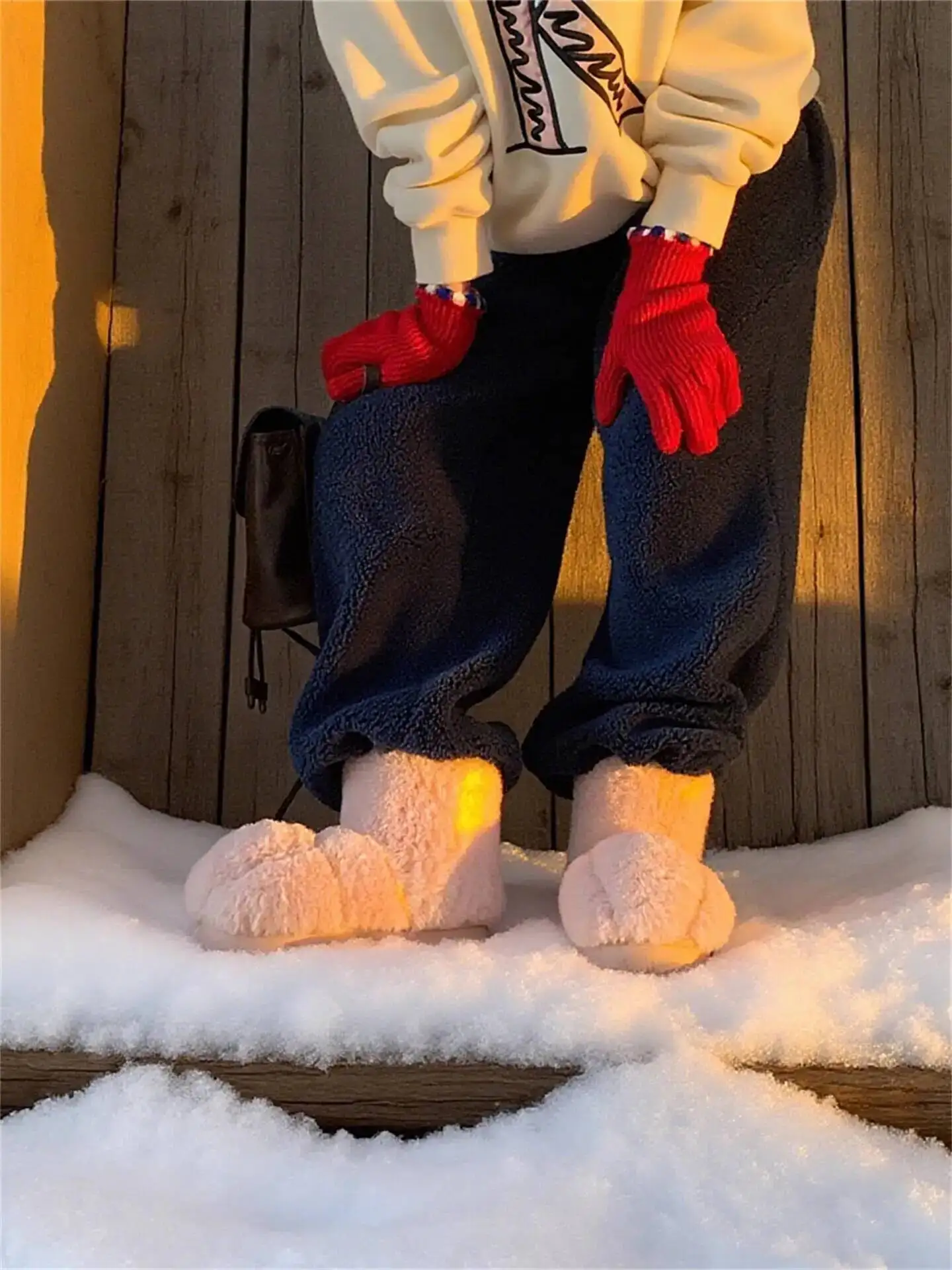 

Women's Snow Boots Winter Fleece Lined Thickened Warm Cute Chunky Furry Boots Outdoor Non Slip Snow Boots Cotton Shoes