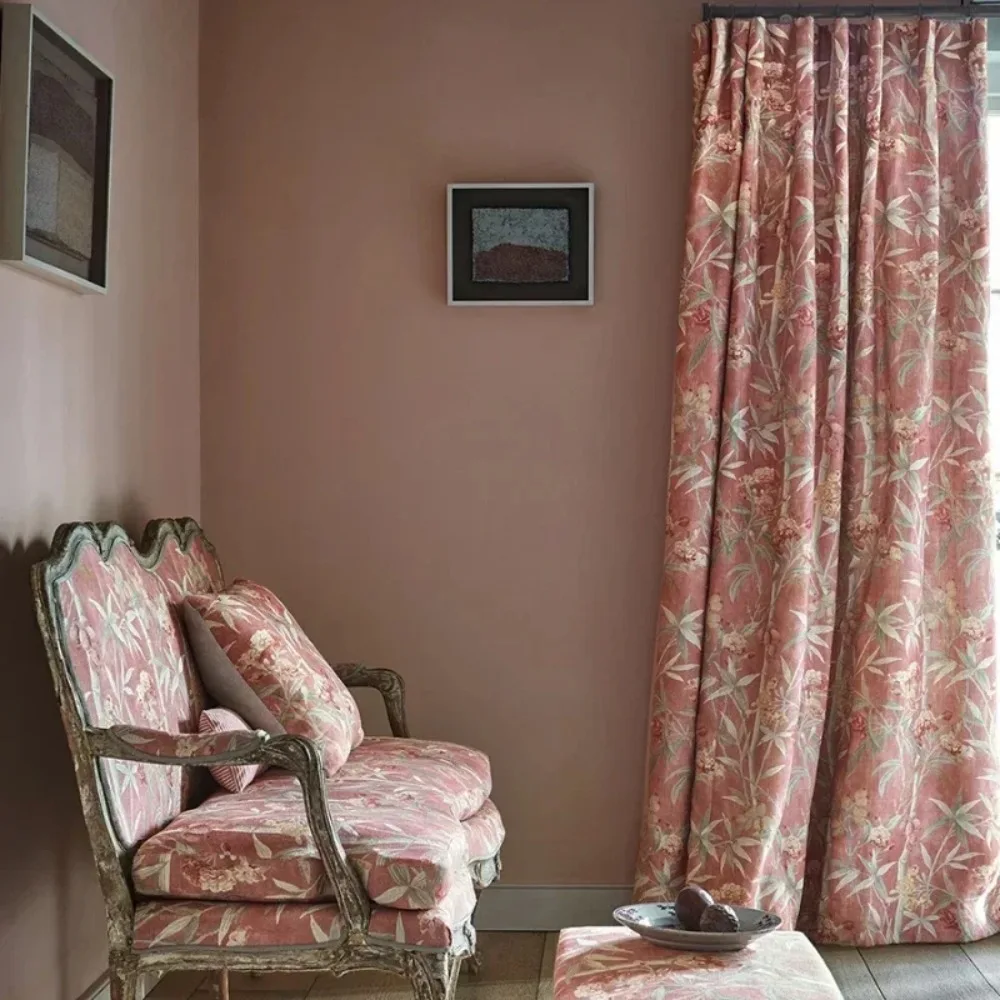 

Luxurious and troublesome lotus pink velvet curtains for the living room, dining room and bedroom