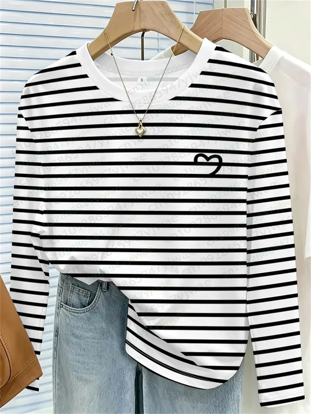 Herbstliches Damen-T-Shirt mit Herzmuster und Schleife, gestreift, lässig, langärmelig, Rundhalsausschnitt, locker geschnitten, atmungsaktiv, hochwertiges, vielseitiges T-Shirt – Detail 7