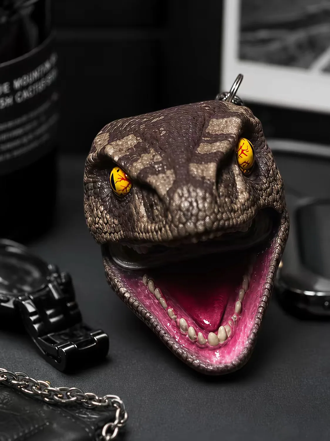 Velociraptor dinosaur-shaped earphone case, Jurassic era, 3D printed design, suitable for AirPods