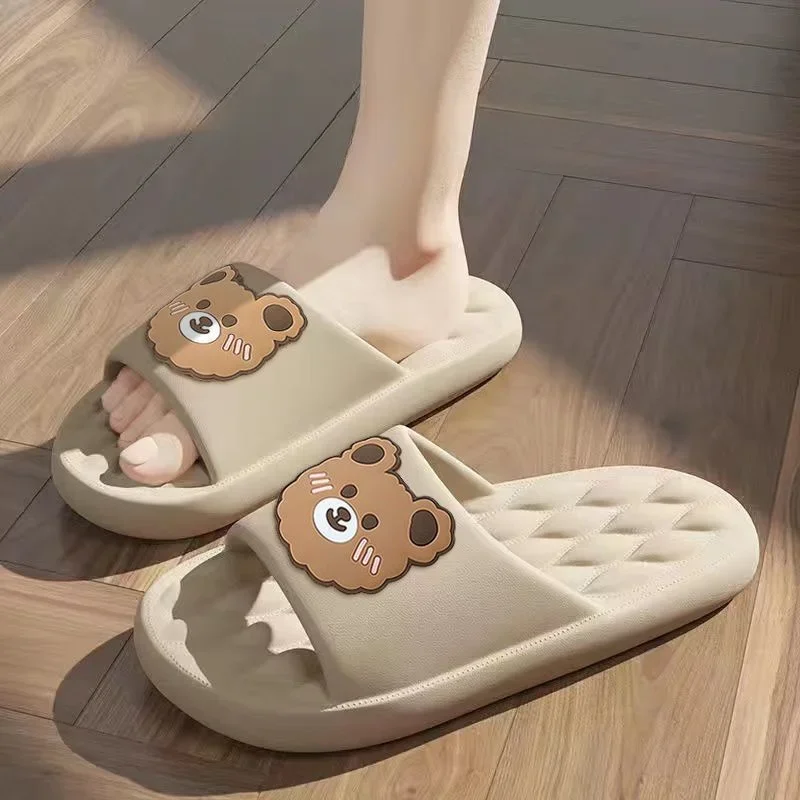 Zapatillas de oso de baño para mujer, sandalias gruesas suaves de dibujos animados, zapatos de nube para interiores y exteriores, Verano