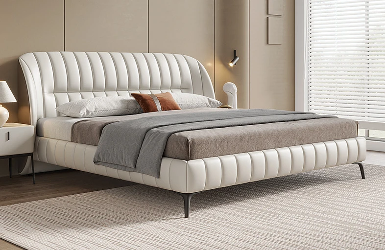 

Кровать из воловьей кожи с головным слоем, современная и простая кожаная двуспальная мягкая свадебная кровать, двуспальная кровать в главной спальне шириной 1,8 м.