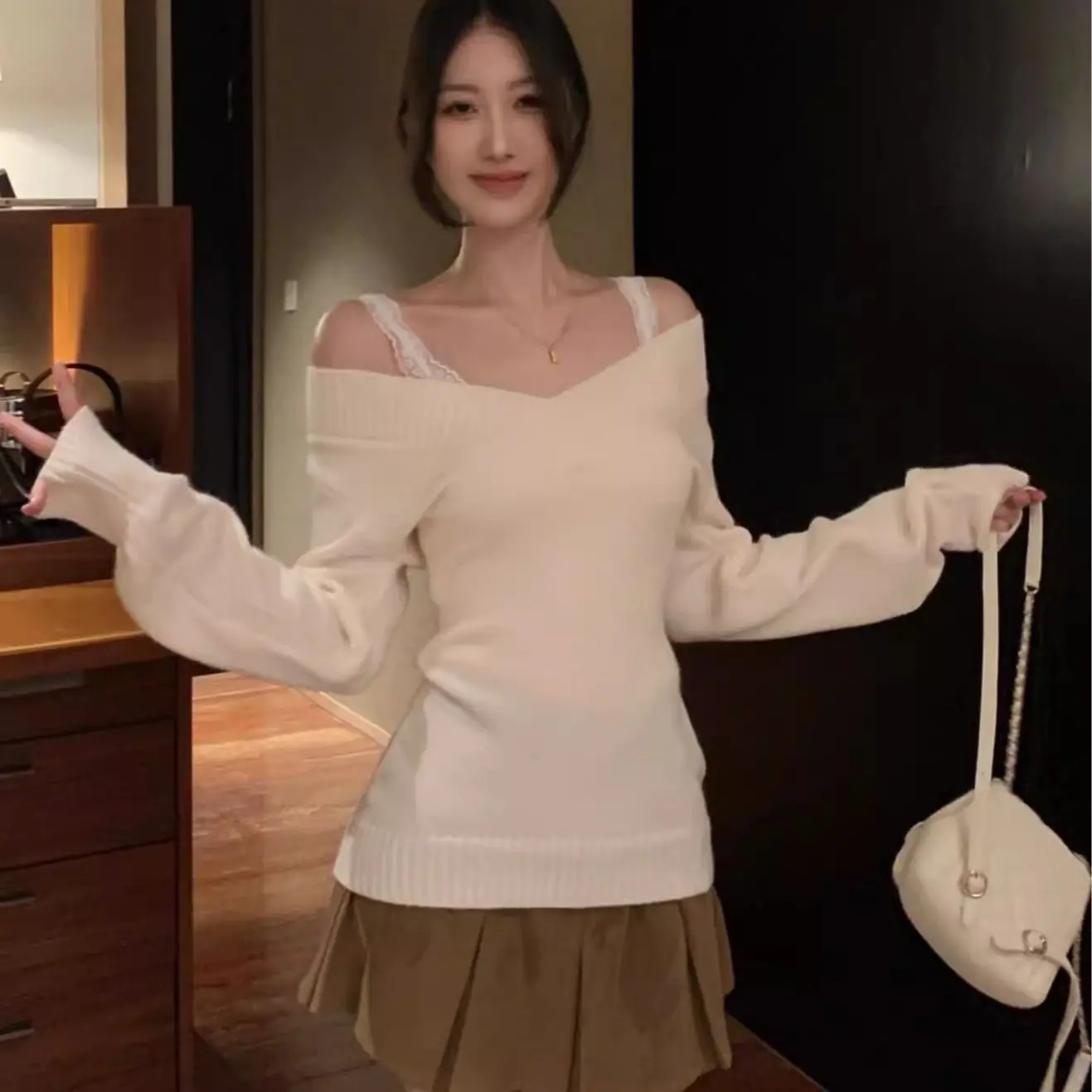 

Spice Girls Sexy Y2K V Neck Knit Pullovers New Elegant Slim Waist Literary Undershirt Literary Off Shoulder Pure Desire Knitted