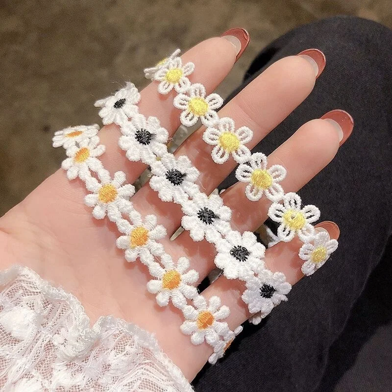 Cute Flower Choker Necklaces Sweet Daisy Necklace for Women Girls  Clavicle Chain Statement Wedding Bridal Jewelry Bijoux