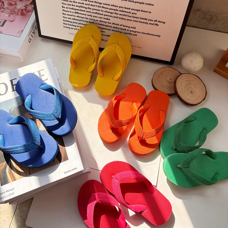 Fashion Girls' Shoes 2026 Summer New Boys' Flat Beach Shoes Simple Versatile Kids Sandals Lightwe Comfort Girls' Flip Flops
