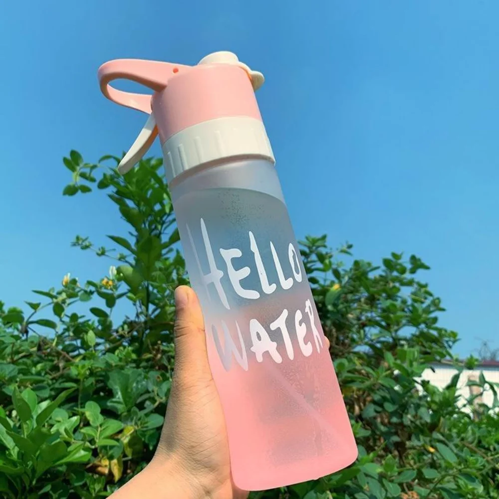 Fashion 650 ml Spray Bottles Outdoor Exercise Cup Large Capacity Spray Bottle No BPA Drink Appliance Travel Bottles view 3