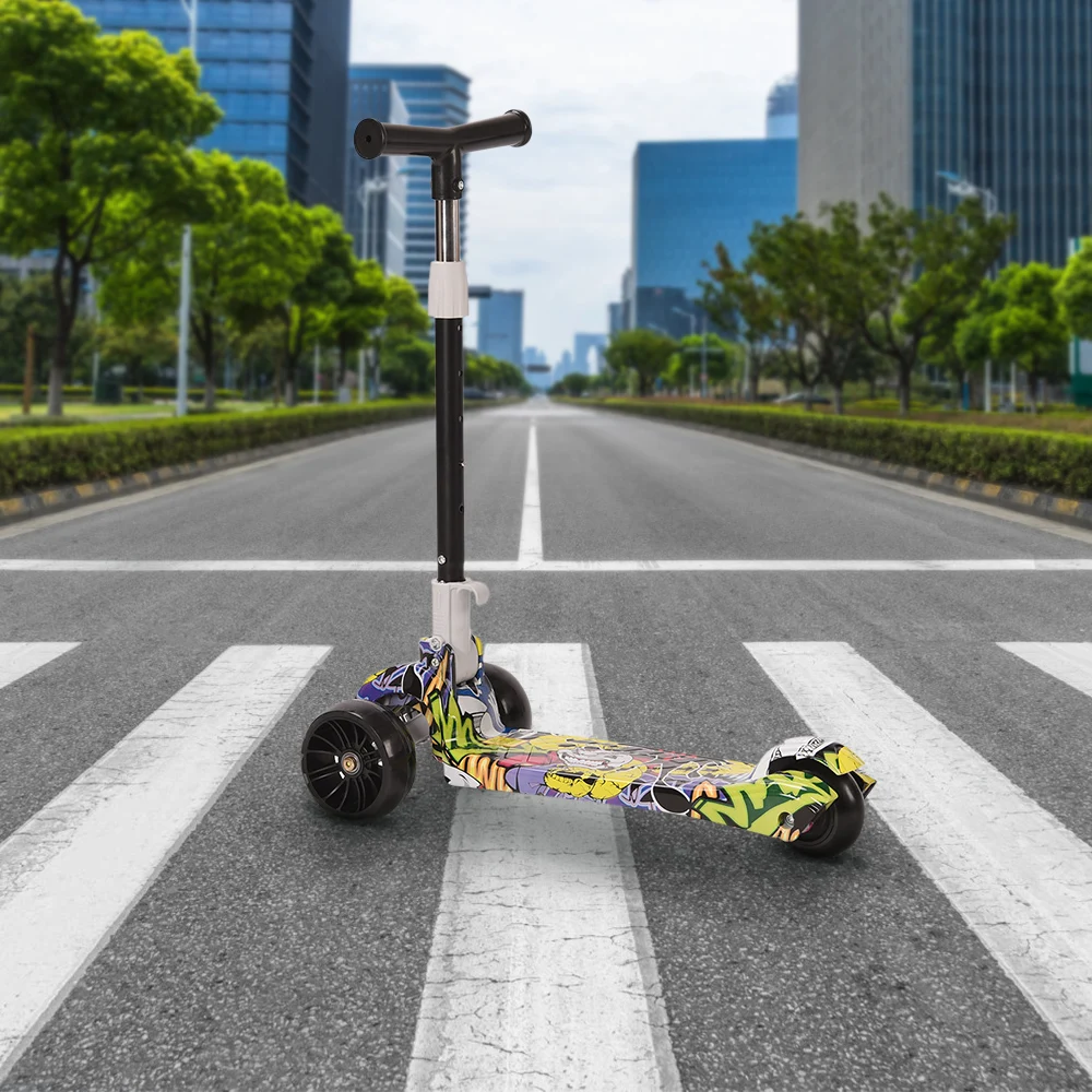 Scooter per bambini di 2-8 anni 3 ruote pieghevoli, ruote leggere e manubrio regolabili, ragazzi di 2-8 anni e stampati multicolori di 2-8 anni