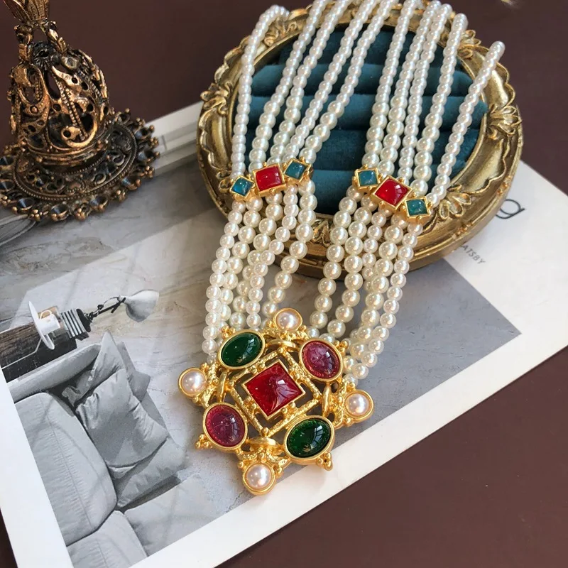 Vintage courtly multilayer pearl necklace High quality Hepburn style colored glass gem choker women\'s wedding banquet jewelry
