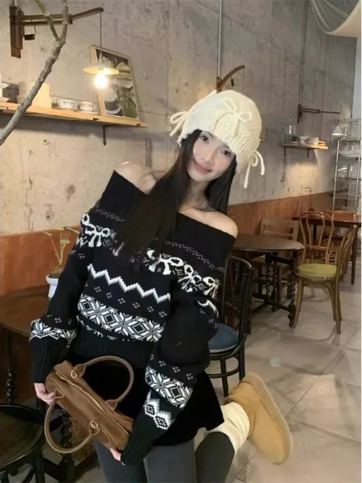 Laid-back Style Fair Isle Knit Sweater One-Shoulder Loose Fit Slimming Open-Shoulder Knitted Top for Women Autumn 2026 New Ar...