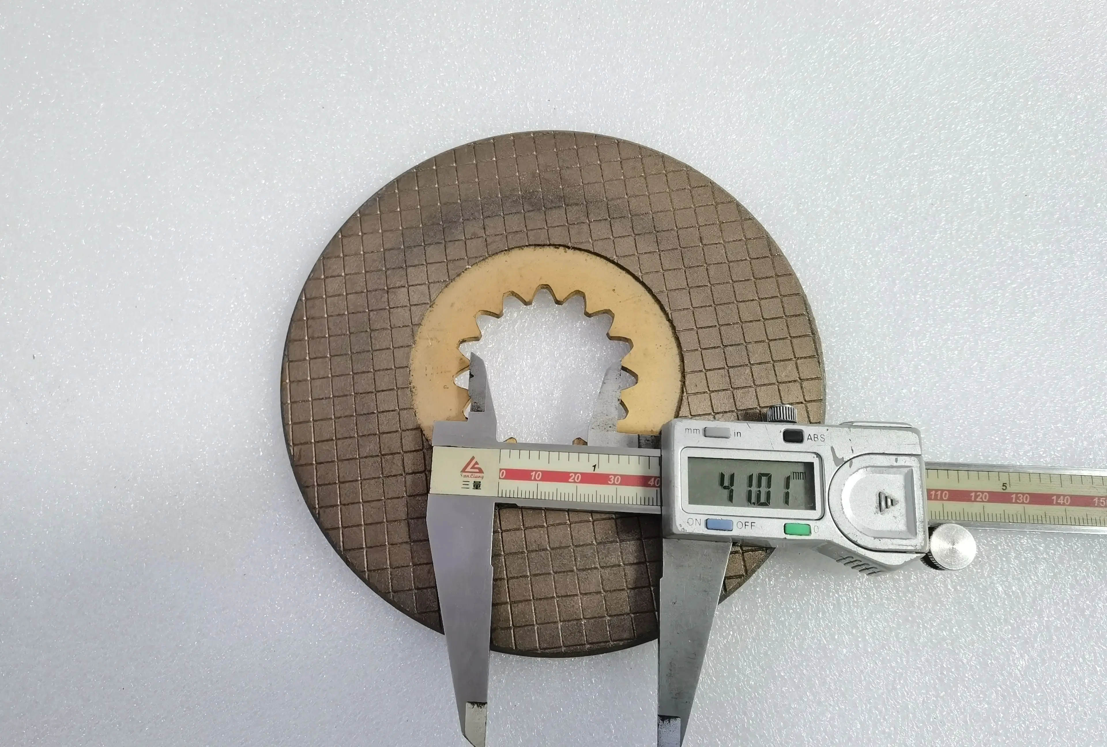 9432043ABS01, Brake Disc for Fengshou Lenar Tractor Like LE254 / LE274 with Engine NJ385 or IL316-DI ...