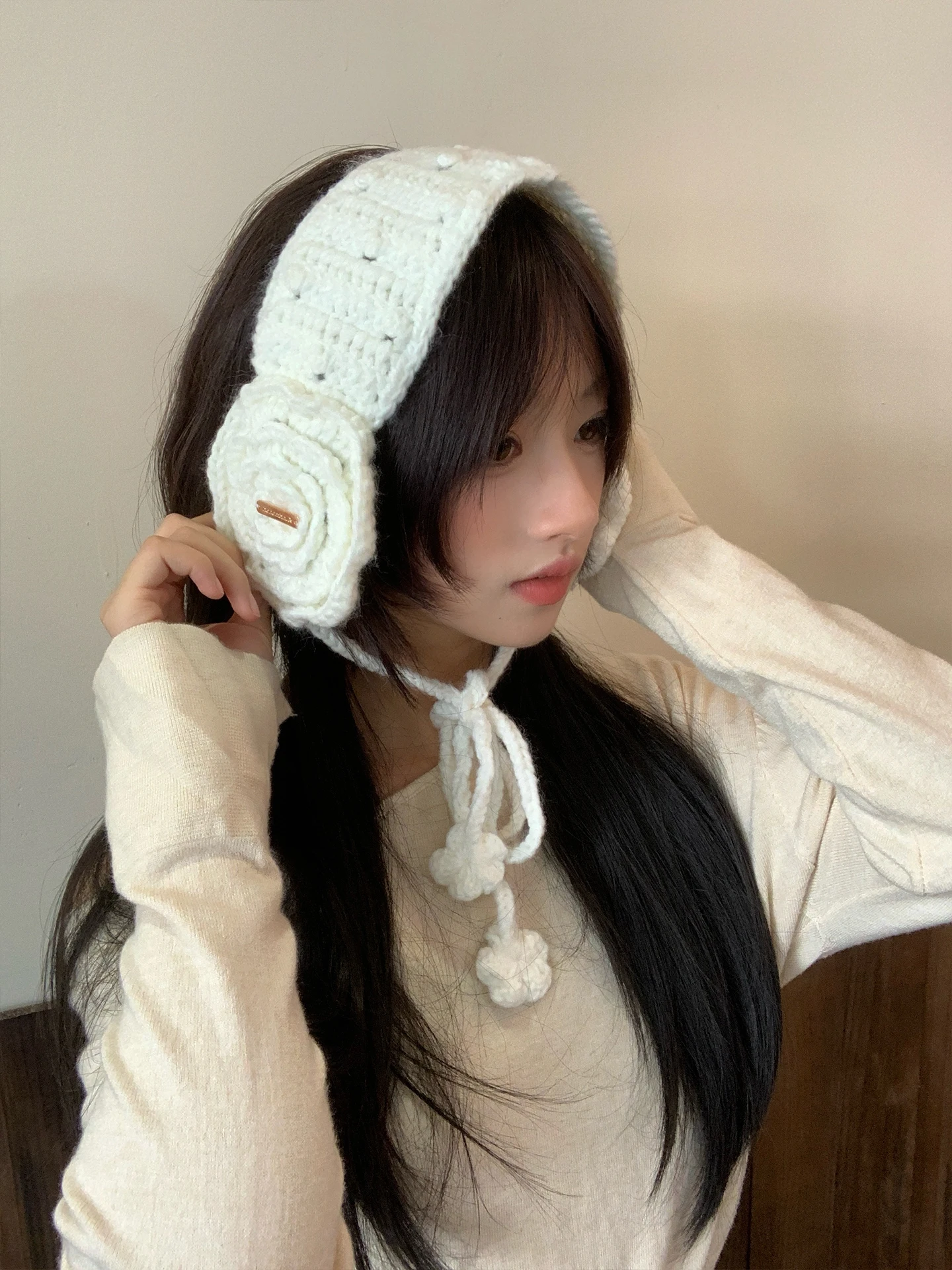 Orejeras de lana con diseño floral tejido para invierno, protección cálida para ciclismo, accesorios de moda con lazo.
