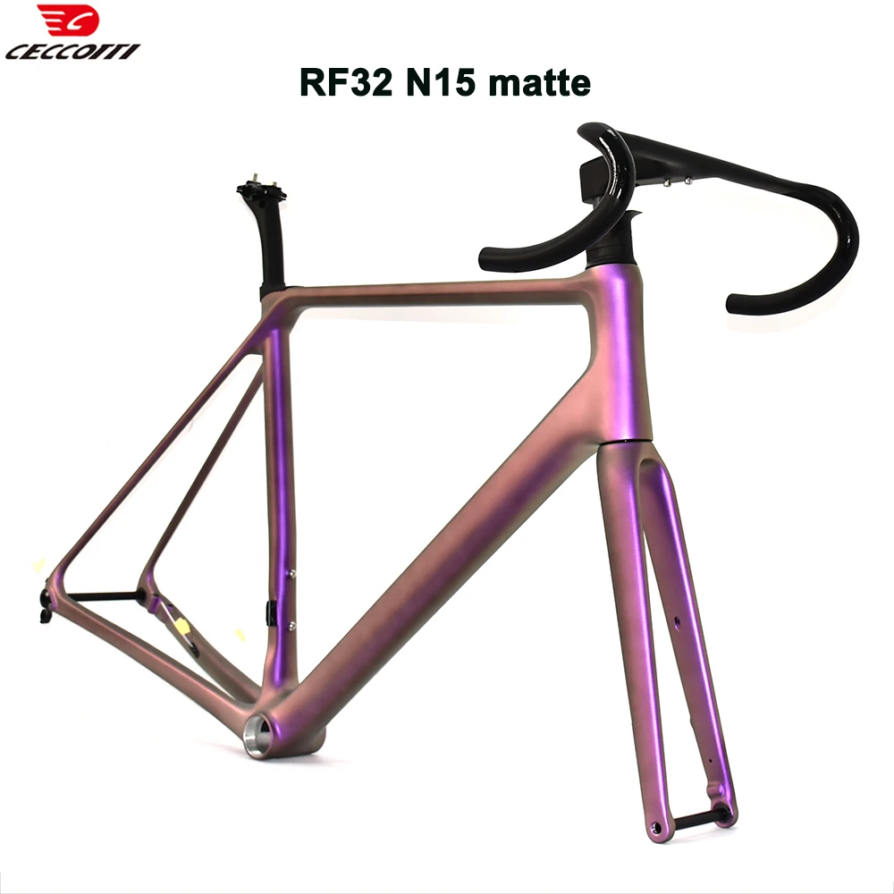 

Велосипедная рама Ceccotti RF32: высококачественная, с возможностью индивидуальной окраски, из карбона T1000, с полностью скрытой проводкой тросов.