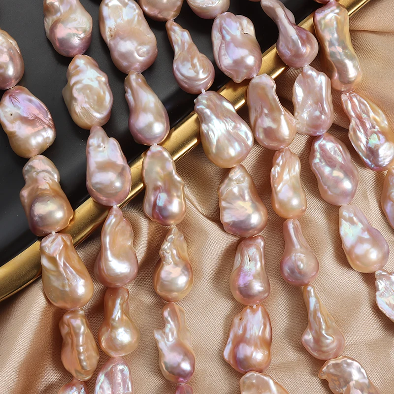 Colorful fishtail bus beaded necklace with natural freshwater pearls, Baroque irregular large beads, one strand, 40 cm long.