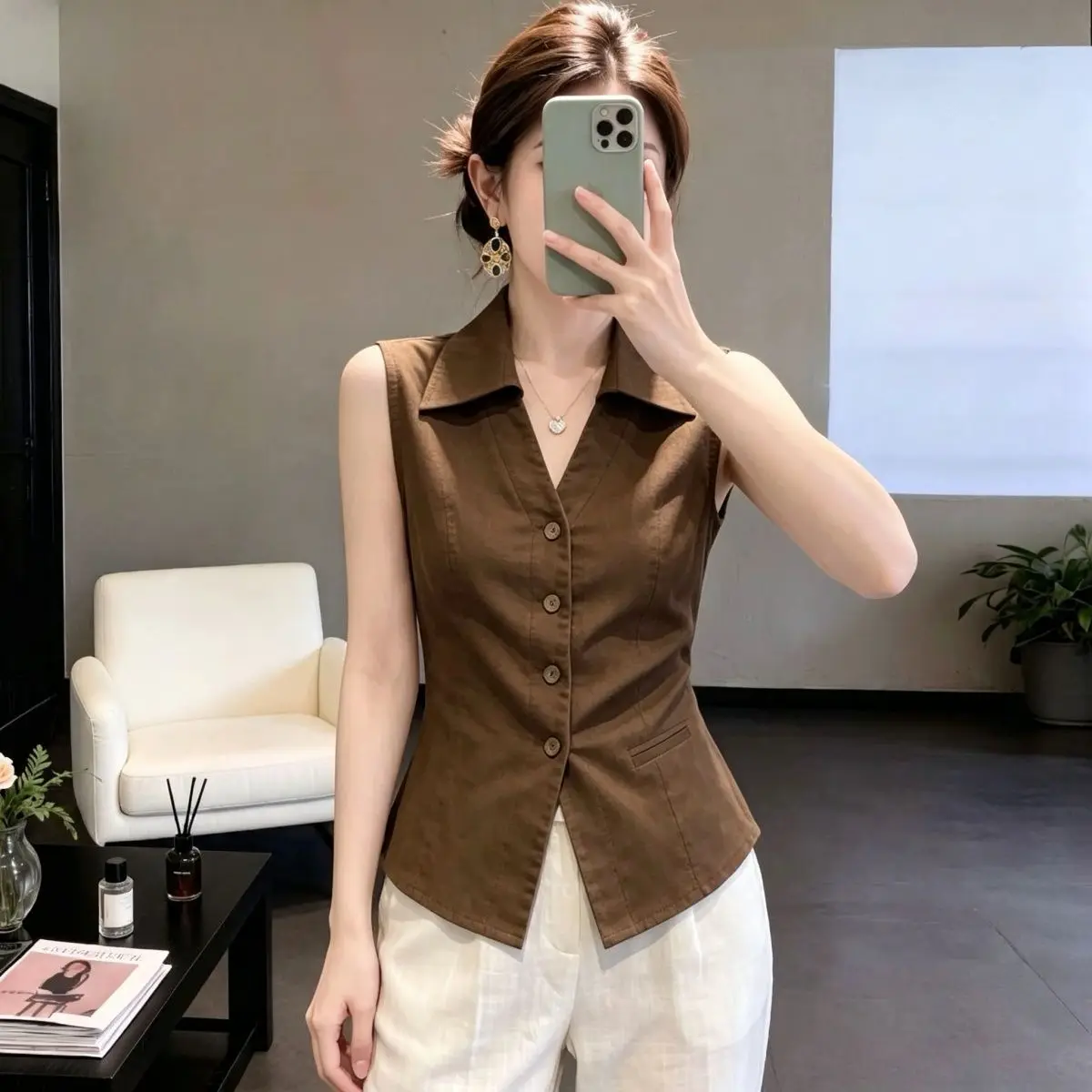 Elegant Summer Women's Shirt Stand Collar Slim Fit Sleeveless Fashionable Waist-Cinching Top Ladylike Design Sensation