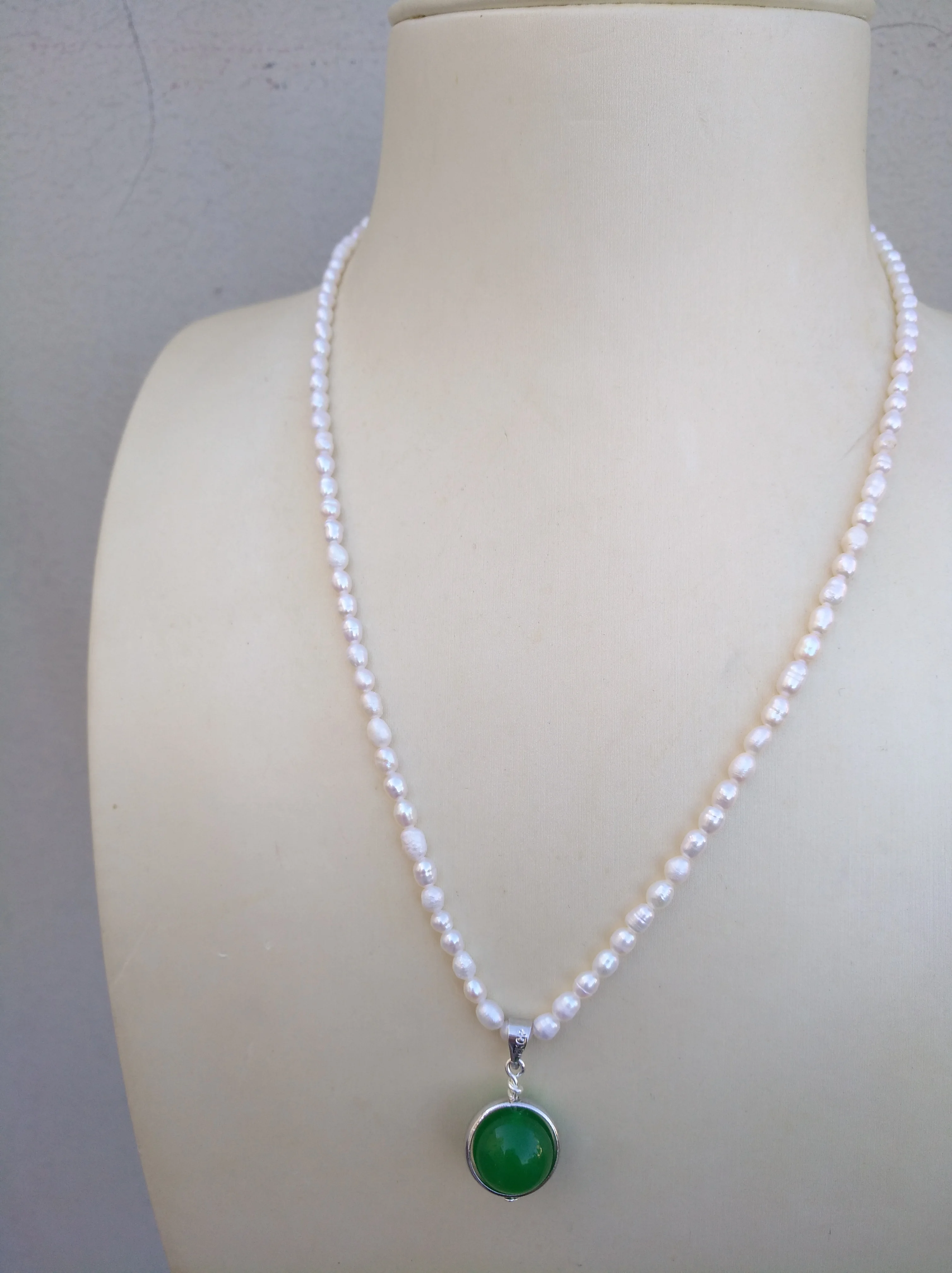 

10mm -11mm Green jade pendant Original Real shot photos, 3-4mm white akoya pearl necklace