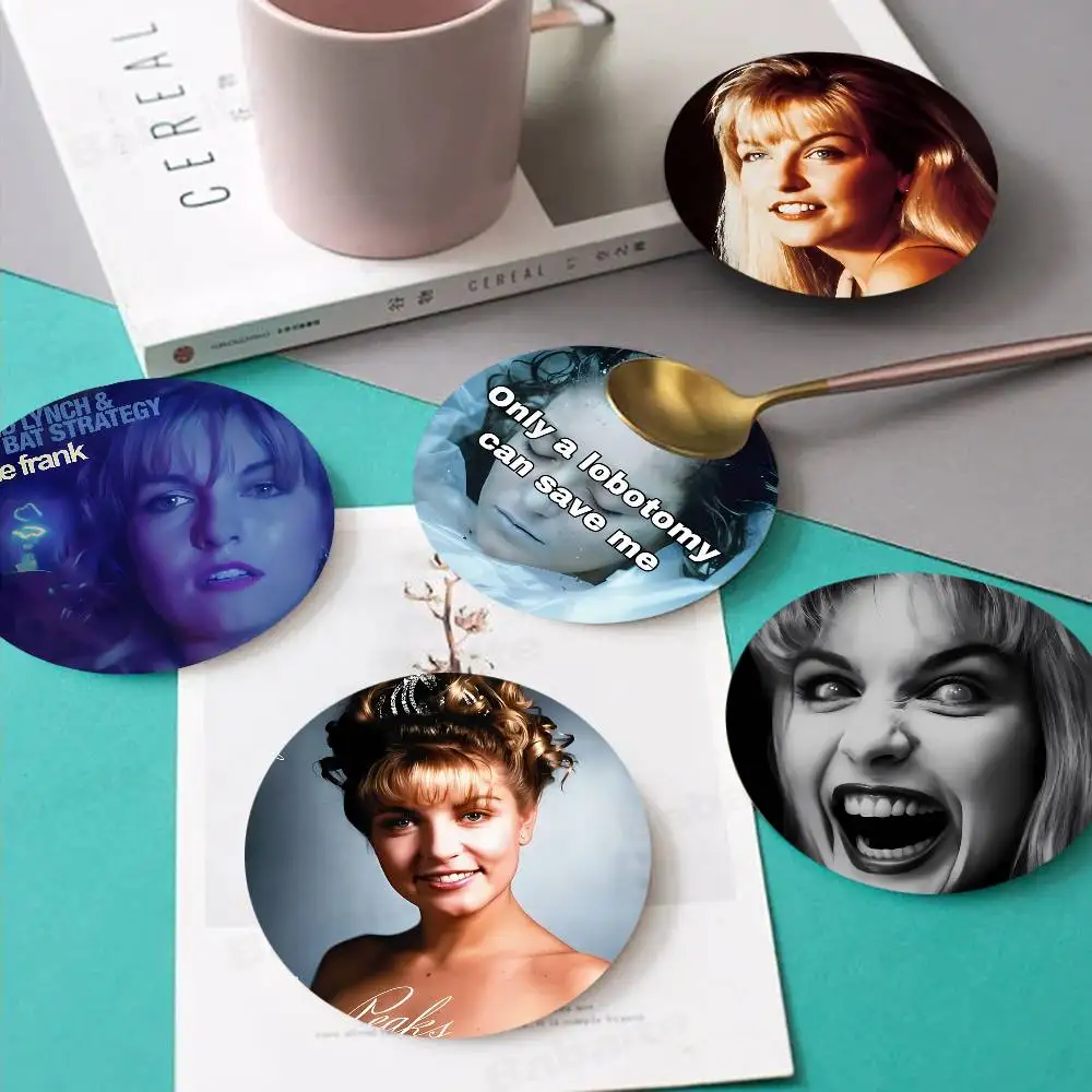 

Famous Actors Laura Palmer Themed Wooden Coaster Creative Heat-Resistant Non-Slip Table Mat, Suitable for Protecting Desktop