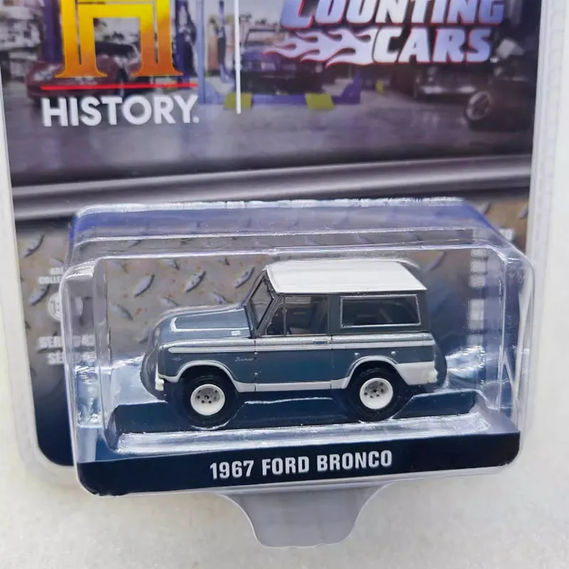 Greenlight Diecast 1:64 Scale 1967 Bronco Varnish Alloy Simulation Car Model Static Collection Decorated Holiday Gift Toy