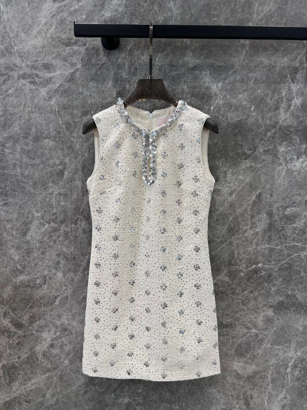 

2024 Autumn/Winter New Women's Clothing Diamond studded hollow sequin sleeveless woven dress 0922