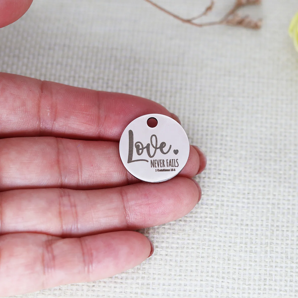 3pcs/Lot Love Never Fails 1 Corinthians 13-8 Bible Verse Laser Engraved Stainless Steel Charm for Bracelets DIY Jewelry Making