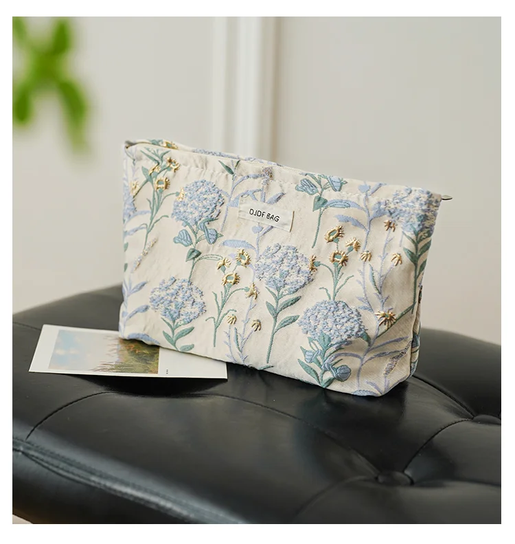 Blue Bouquet Damen-Make-up-Tasche, große Kapazität, Canvas-Kulturtasche – zur Aufbewahrung von Damenbinden und Make-up-Zubehör, Reise-Organizer – Detail 15
