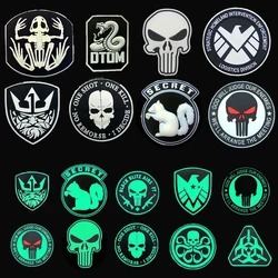 Punk Skull Glow PVC Patch Badge, Sapo Braço, 3D, Côncavo Convexo, Gancho e Loop, Netuno Peito, Moral e Sargento